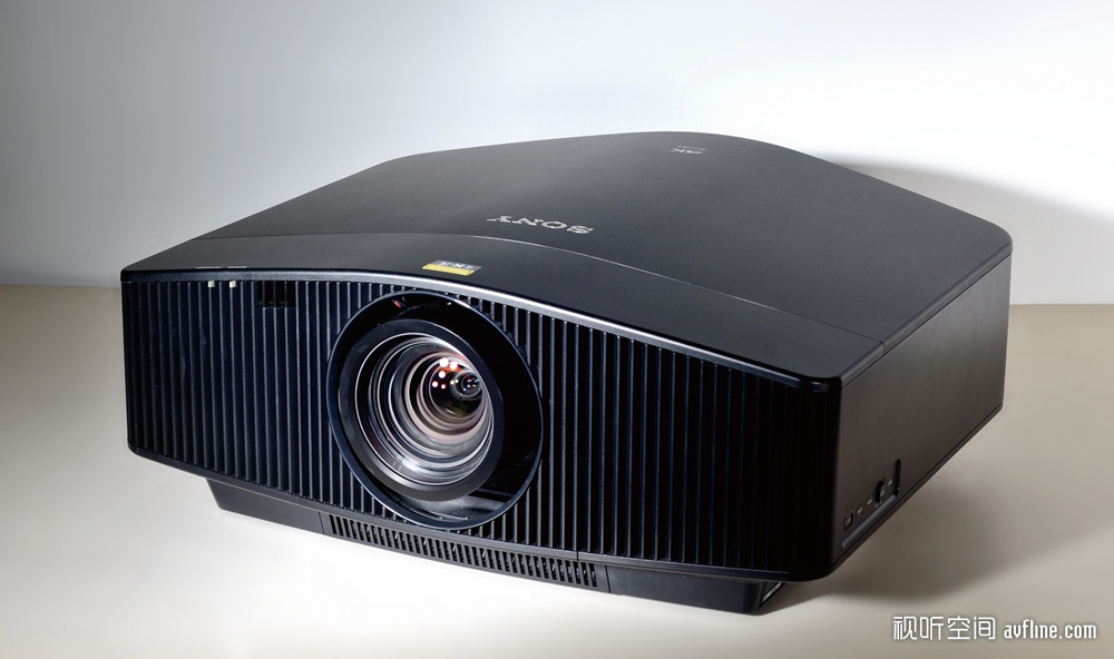 ∞:1对比度的旗舰投影: SONY VPL-VW898 4K SXRD家庭影院投影机©视听前线