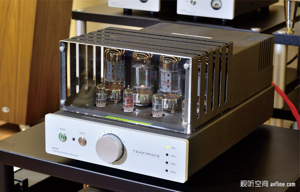 音乐爱好者“负担得起的高端胆机”:Tsakiridis Devices(神曲)Aeolos Plus(风神)6550版电子管合并功放©视听前线