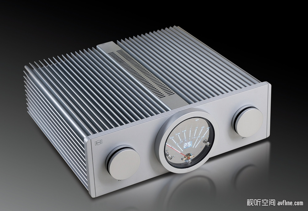 领略德国音响文化的精髓:B.M.C. Audio DAC1 解码前级、 M3 单声道后级©视听前线