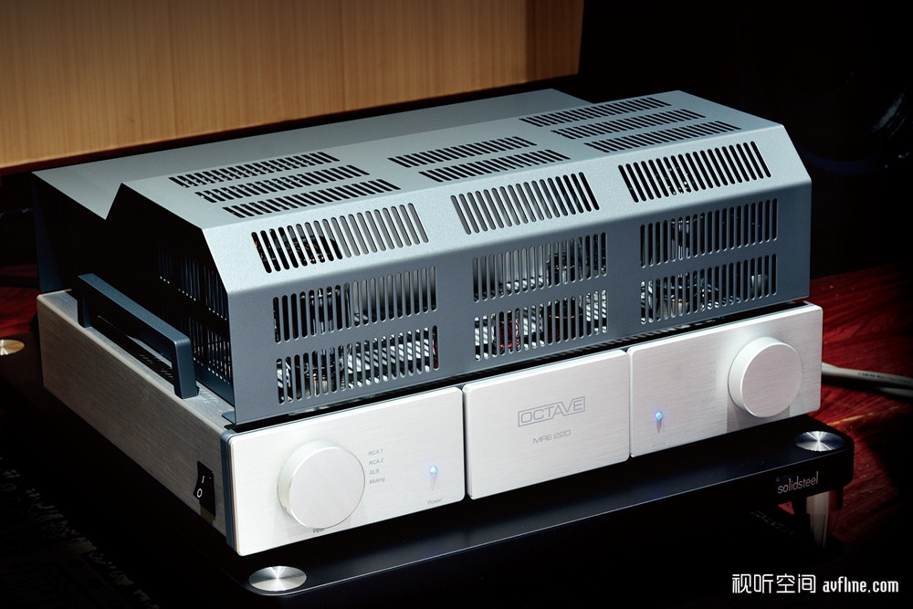 最佳搭档2.0!OCTAVE HP700SE / MRE220 电子管前后级 + PMC MB2SE 大型书架式音箱©视听前线