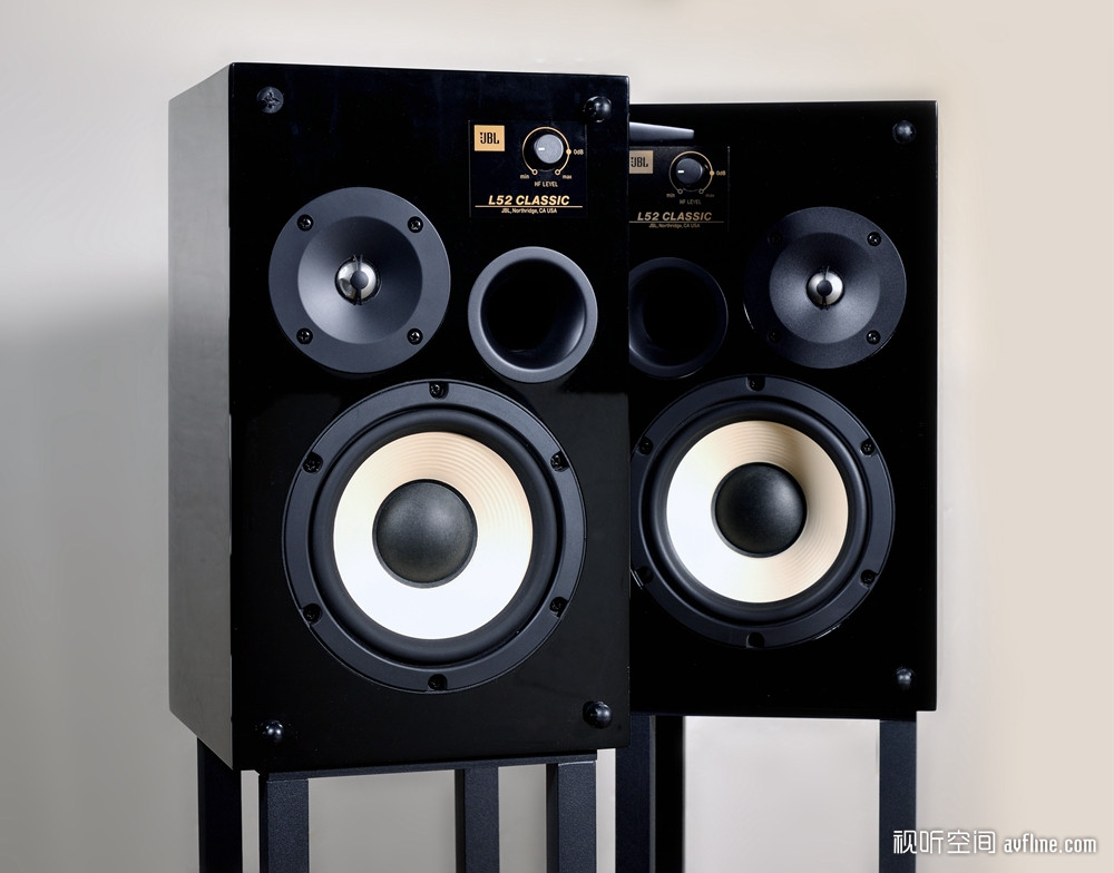 静谧书房里的必备之选:JBL L52 CLASSIC 监听书架箱+ARCAM SOLO UNO流媒体一体机©视听前线